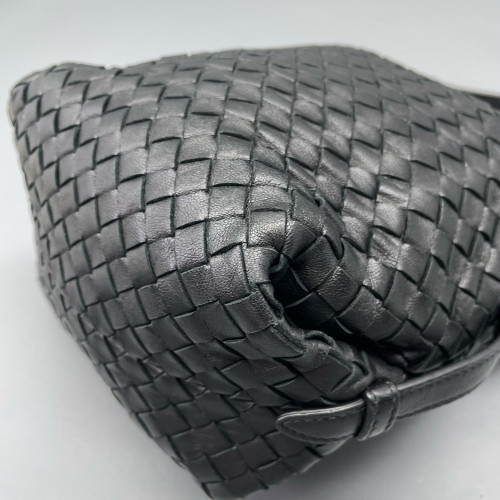Bottega Veneta Shoulder Bag Calfskin Intrecciato Black