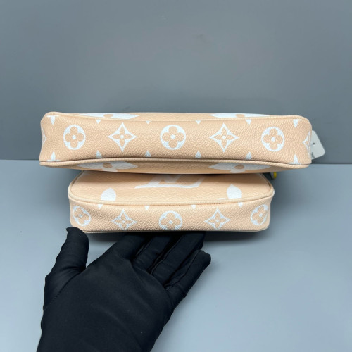 Louis Vuitton Multi Pochette Accessories Empreinte Monogram Giant White Saffron
