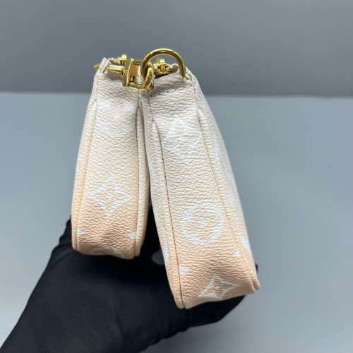 Louis Vuitton Multi Pochette Accessories Empreinte Monogram Giant White Saffron
