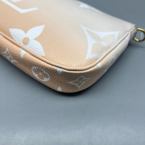 Louis Vuitton Multi Pochette Accessories Empreinte Monogram Giant White Saffron