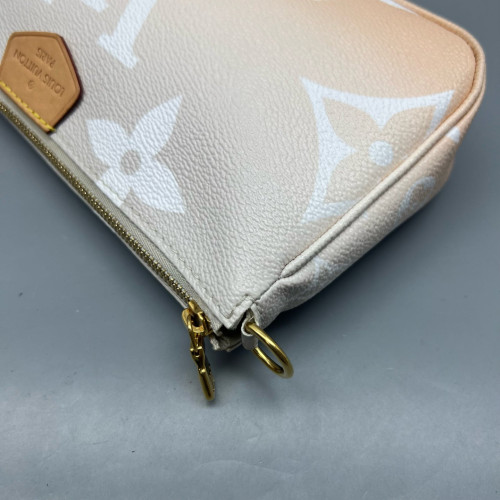 Louis Vuitton Multi Pochette Accessories Empreinte Monogram Giant White Saffron