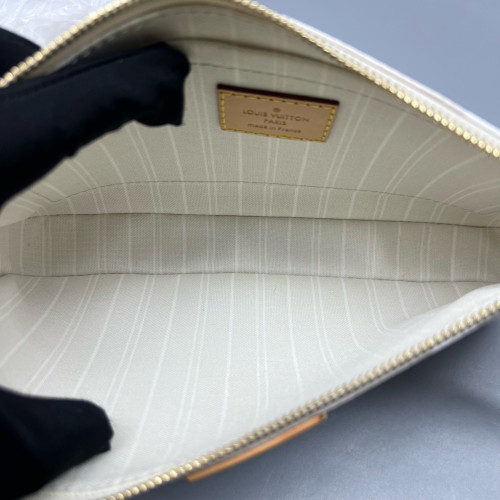Louis Vuitton Multi Pochette Accessories Empreinte Monogram Giant White Saffron