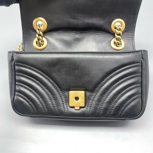 Gucci Chevron Mini GG Marmont Calfskin Black Gucci Chevron Mini GG Marmont Calfskin Black