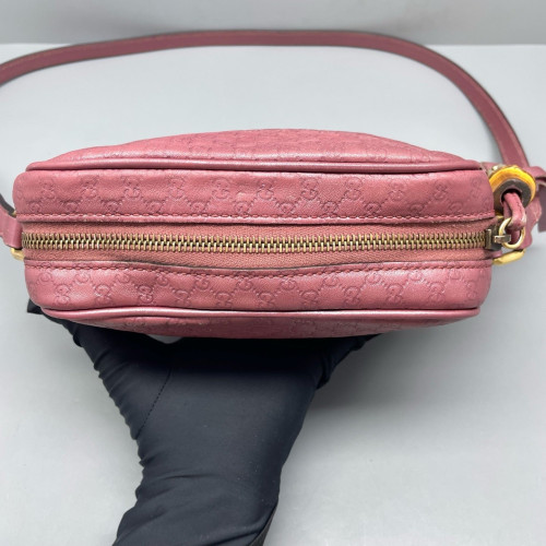 Gucci Camera Case GG Supreme Monogram Pink