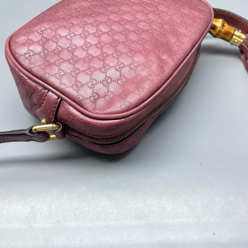 Gucci Camera Case GG Supreme Monogram Pink