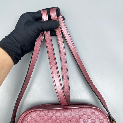 Gucci Camera Case GG Supreme Monogram Pink