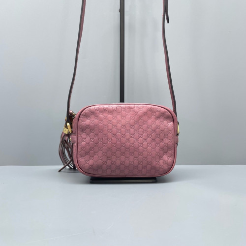 Gucci Camera Case GG Supreme Monogram Pink