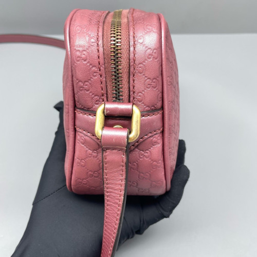 Gucci Camera Case GG Supreme Monogram Pink
