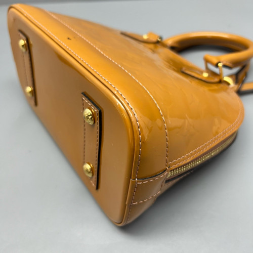 Louis Vuitton Alma BB Vernis Brown