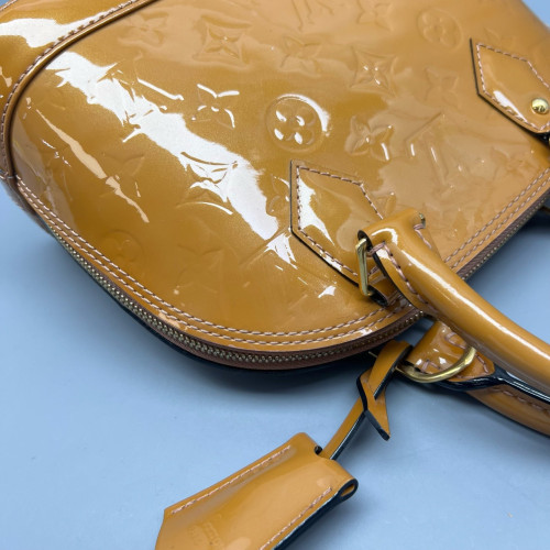 Louis Vuitton Alma BB Vernis Brown
