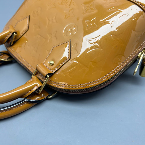 Louis Vuitton Alma BB Vernis Brown
