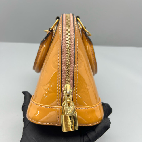 Louis Vuitton Alma BB Vernis Brown