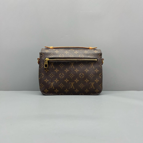 Louis Vuitton Pochette Metis Monogram Brown