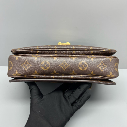 Louis Vuitton Pochette Metis Monogram Brown