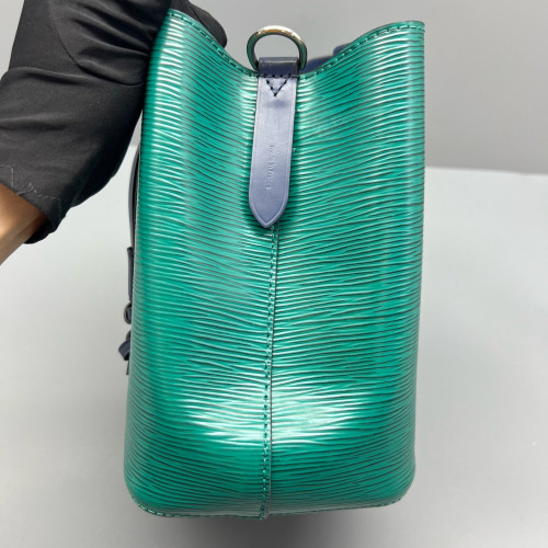 Louis Vuitton Neonoe BB Epi Green