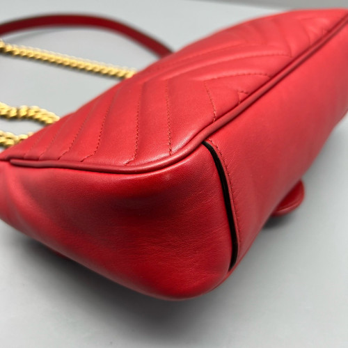 Gucci Chevron Small GG Marmont Calfskin Red Gucci Chevron Small GG Marmont Calfskin Red