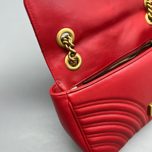 Gucci Chevron Small GG Marmont Calfskin Red Gucci Chevron Small GG Marmont Calfskin Red