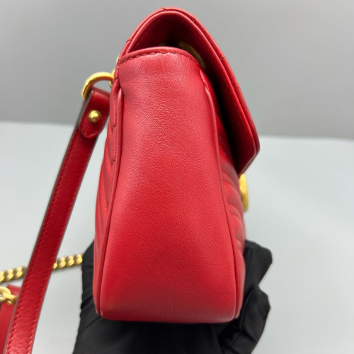 Gucci Chevron Small GG Marmont Calfskin Red Gucci Chevron Small GG Marmont Calfskin Red