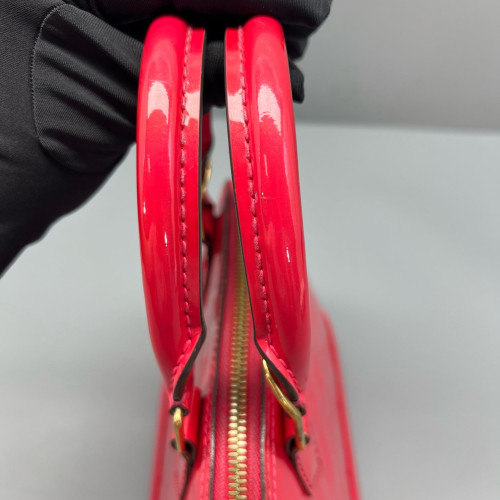 Louis Vuitton Alma BB Vernis Red