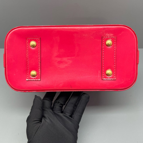 Louis Vuitton Alma BB Vernis Red