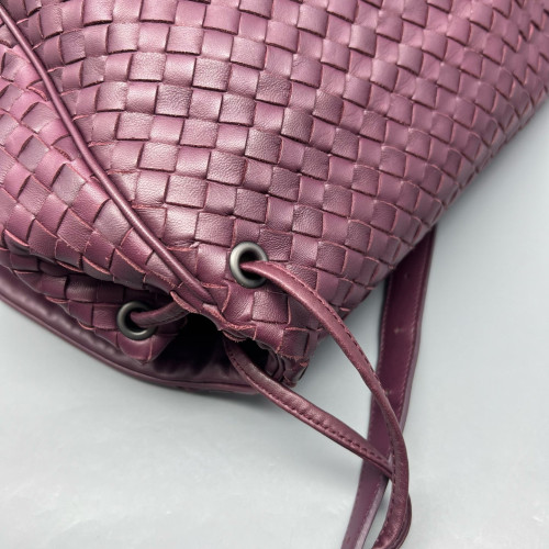 Bottega Veneta Shoulder Bag Calfskin Intrecciato Plum Purple