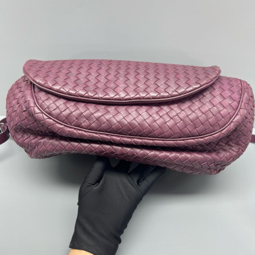 Bottega Veneta Shoulder Bag Calfskin Intrecciato Plum Purple