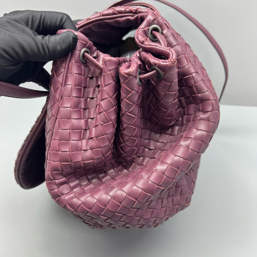 Bottega Veneta Shoulder Bag Calfskin Intrecciato Plum Purple