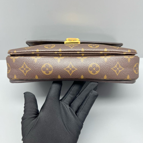 Louis Vuitton Pochette Metis Monogram Brown