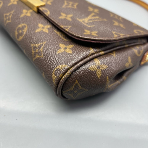 Louis Vuitton Favorite MM Monogram Brown