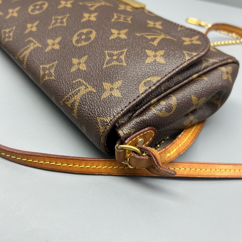 Louis Vuitton Favorite MM Monogram Brown