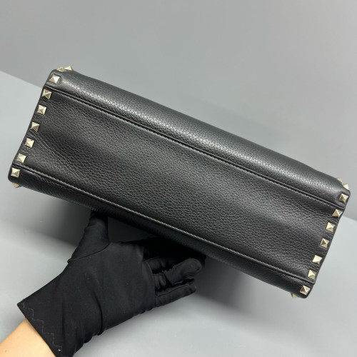 Valentino Rockstud Tote Bag Grained Calfskin Black