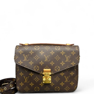 Louis Vuitton Pochette Metis Monogram Brown