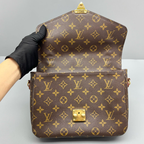 Louis Vuitton Pochette Metis Monogram Brown