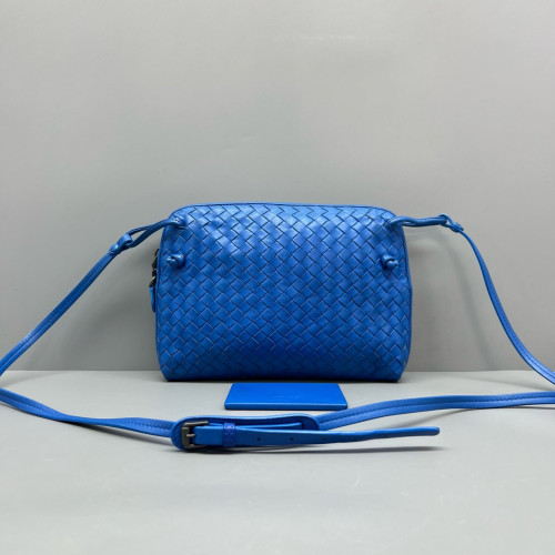 Bottega Veneta Nodini Crossbody Messenger Lambskin Intrecciato Nappa Blue