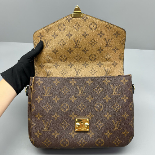 Louis Vuitton Pochette Metis Reverse Monogram Brown