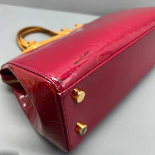 Louis Vuitton Brea MM Vernis Azalea