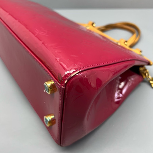 Louis Vuitton Brea MM Vernis Azalea