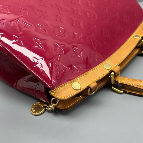 Louis Vuitton Brea MM Vernis Azalea
