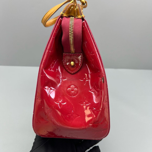 Louis Vuitton Brea MM Vernis Azalea