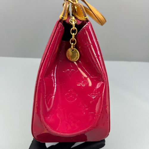 Louis Vuitton Brea MM Vernis Azalea