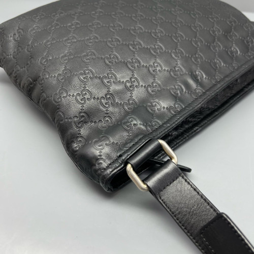 Gucci Messenger Guccissima Black