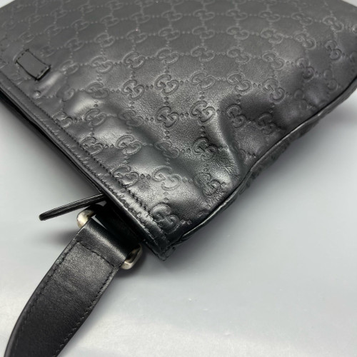 Gucci Messenger Guccissima Black