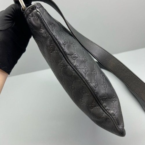 Gucci Messenger Guccissima Black