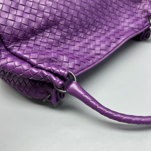 Bottega Veneta Medium Campana Hobo Calfskin Intrecciato Purple
