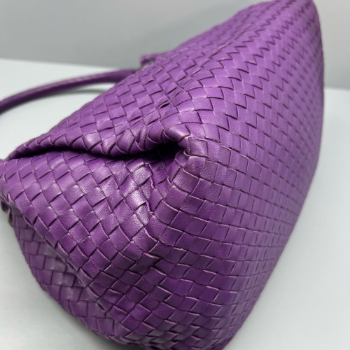 Bottega Veneta Medium Campana Hobo Calfskin Intrecciato Purple