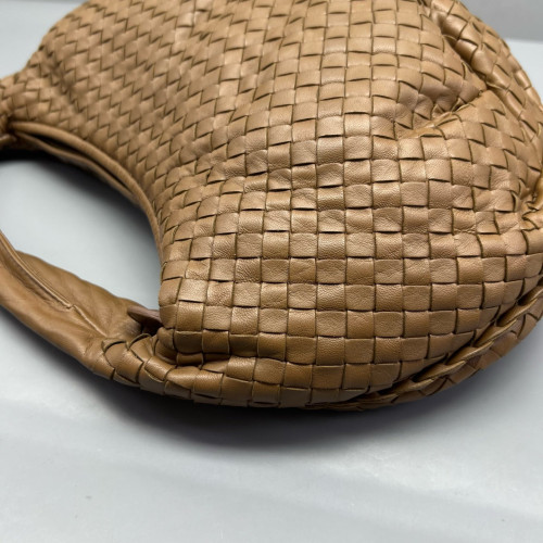 Bottega Veneta Medium Veneta Hobo Calfskin Intrecciato Light Brown