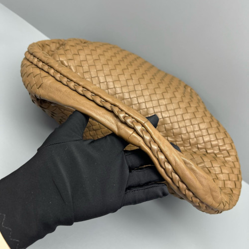 Bottega Veneta Medium Veneta Hobo Calfskin Intrecciato Light Brown