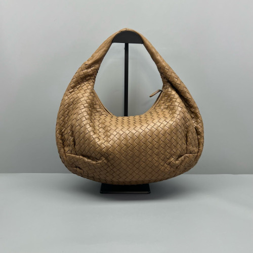 Bottega Veneta Medium Veneta Hobo Calfskin Intrecciato Light Brown