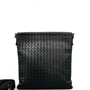 Bottega Veneta Shoulder Bag Calfskin Intrecciato Black