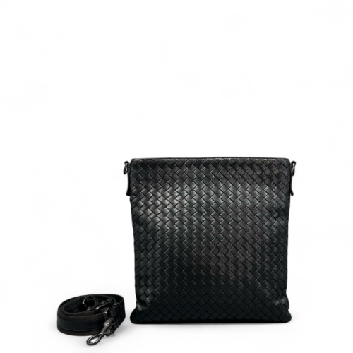 Bottega Veneta Shoulder Bag Calfskin Intrecciato Black